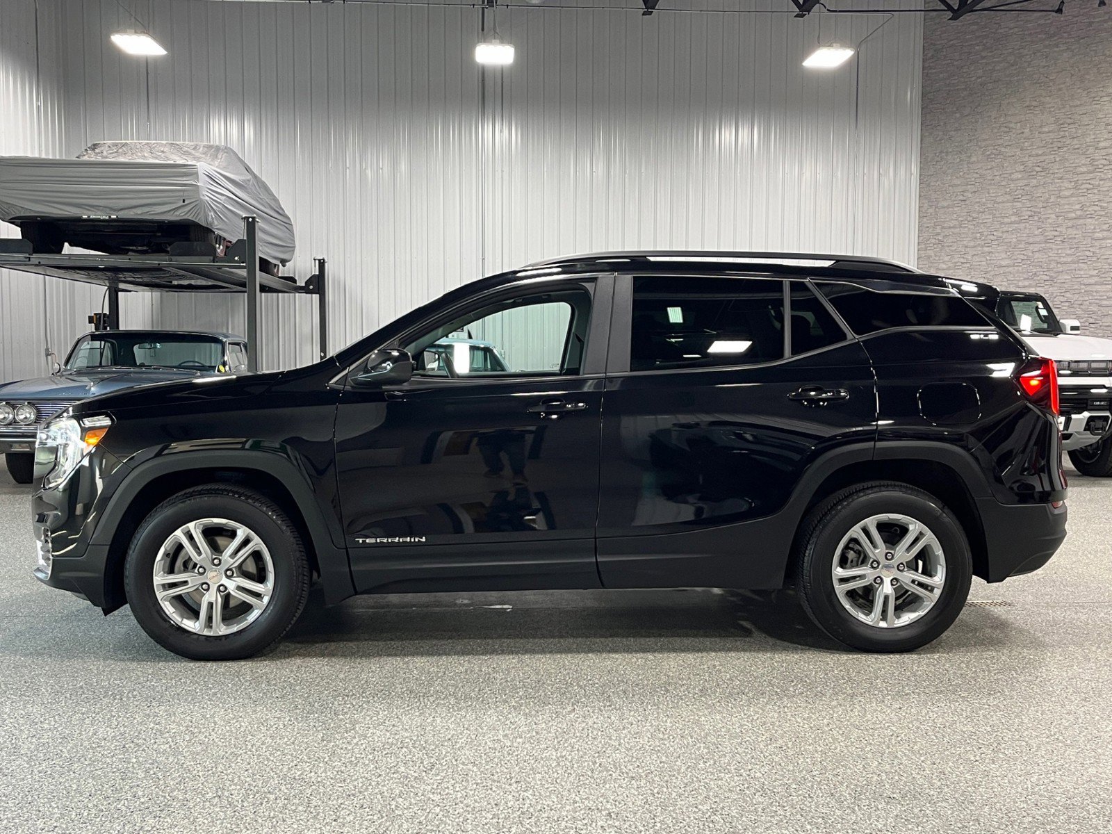 Certified 2022 GMC Terrain SLE with VIN 3GKALTEV6NL265327 for sale in Brookfield, WI