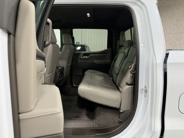 2026 GMC Sierra 1500 SLT - Photo 9