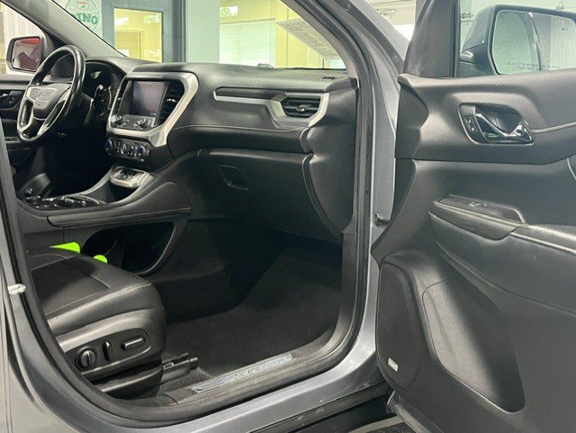 2020 GMC Acadia SLT - Photo 9