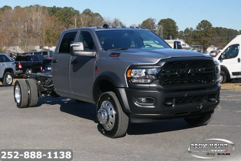 New 2024 Ram 5500 Chassis Cab 5500 TRADESMAN CHASSIS CREW CAB 4X2 84' CA Pickup