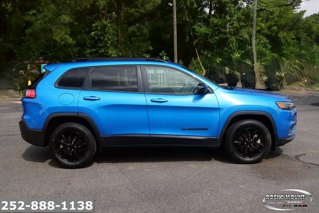 2023 Jeep Cherokee Altitude Lux photo 4