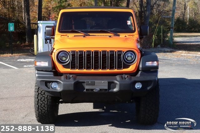 2025 Jeep Wrangler Sport photo 2