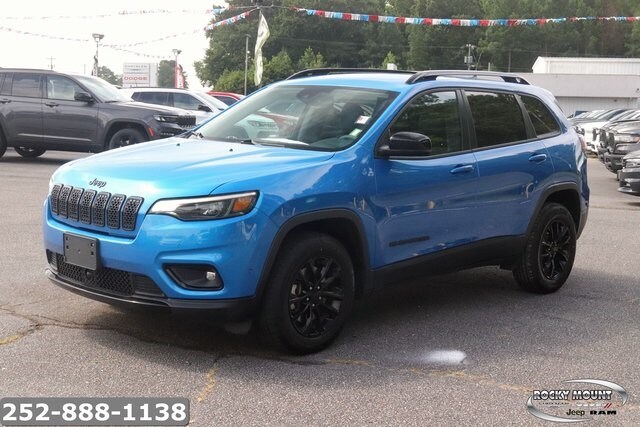 2023 Jeep Cherokee Altitude Lux photo 3