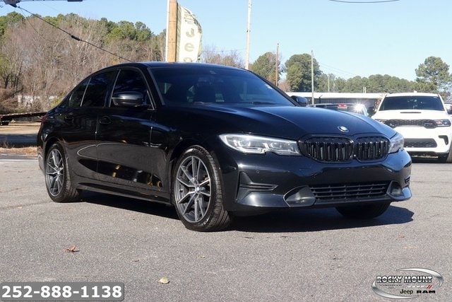 2021 BMW 3 Series 330i's photo