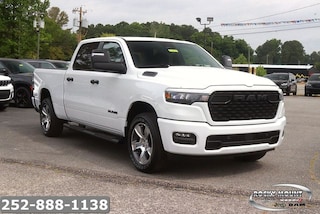 2026 Ram 1500 EXPRESS CREW CAB 4X4 6'4 BOX Pickup