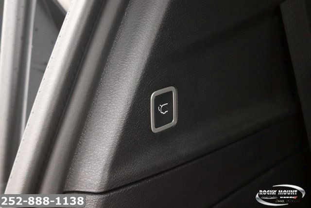 2026 Chrysler Pacifica Select - Photo 16