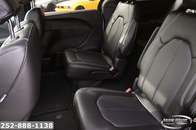2026 Chrysler Pacifica Select - Photo 13