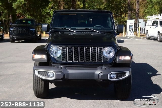 2025 Jeep Gladiator Sport S photo 2
