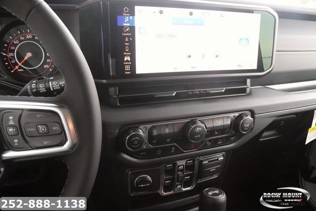 2026 Jeep Wrangler 4-Door Sahara - Photo 20