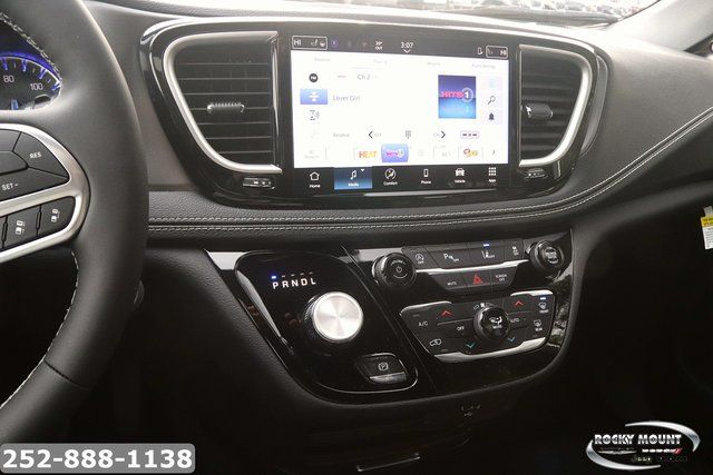 2026 Chrysler Pacifica Select - Photo 20