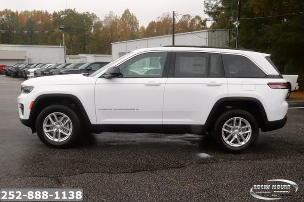 New 2025 Jeep Grand Cherokee LAREDO X 4X4 Sport Utility