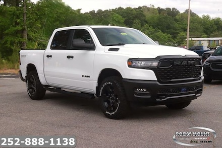 2026 Ram 1500 WARLOCK CREW CAB 4X4 5'7 BOX Pickup