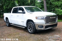 2025 Ram 1500 LARAMIE CREW CAB 4X4 5'7 BOX Pickup