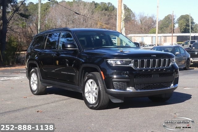 2023 Jeep Grand Cherokee L Laredo's photo