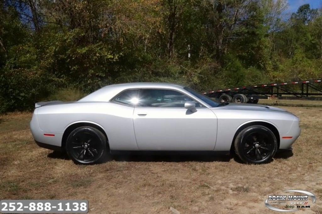 Used 2019 Dodge Challenger SXT Coupe