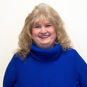 Staff member Debbie Wright from ID_72199854a592