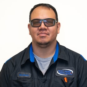 Staff member Abraham Gamboa from ID_b0626de14f8c