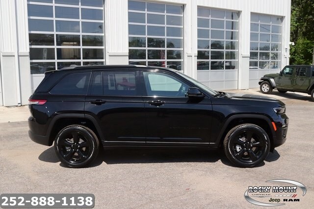 2025 Jeep Grand Cherokee Limited photo 4