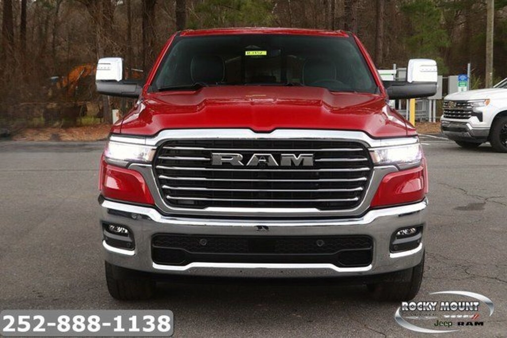 New 2026 Ram 1500 LARAMIE CREW CAB 4X4 5'7 BOX Pickup