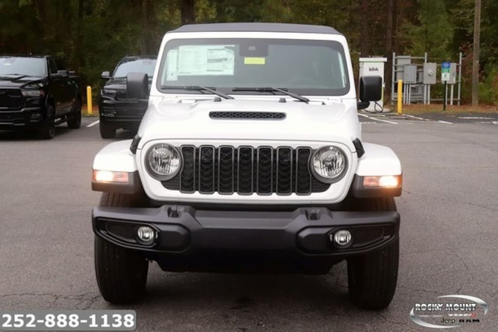 New 2025 Jeep Gladiator SPORT S 4X4 Pickup