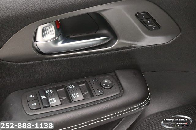 2026 Chrysler Pacifica Select - Photo 10
