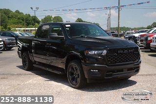 2026 Ram 1500 EXPRESS CREW CAB 4X4 5'7 BOX Pickup