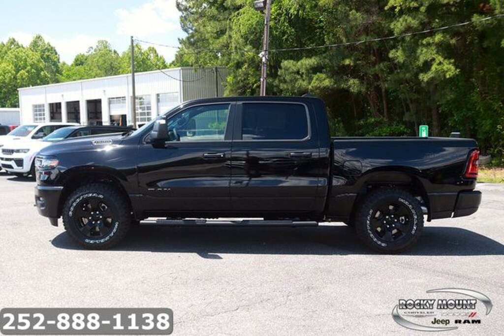 New 2026 Ram 1500 WARLOCK CREW CAB 4X4 5'7 BOX Pickup