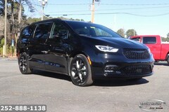 2026 Chrysler Pacifica SELECT Passenger Van