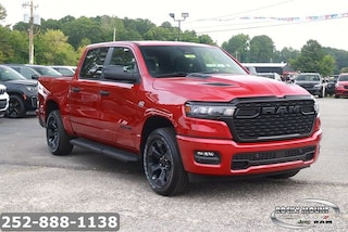2026 Ram 1500 EXPRESS CREW CAB 4X4 5'7 BOX Pickup