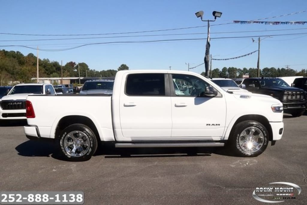 New 2026 Ram 1500 BIG HORN CREW CAB 4X4 5'7 BOX Pickup