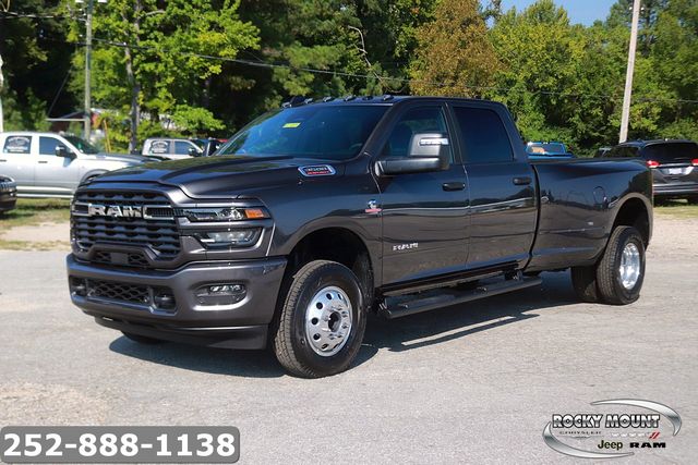 New 2026 Ram 3500 BIG HORN CREW CAB 4X4 Pickup