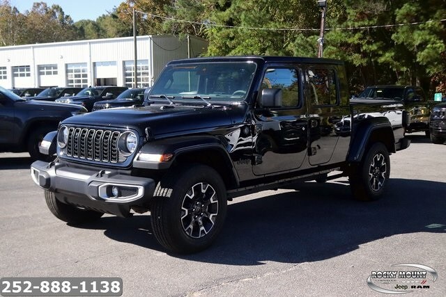 2025 Jeep Gladiator Sport S photo 3