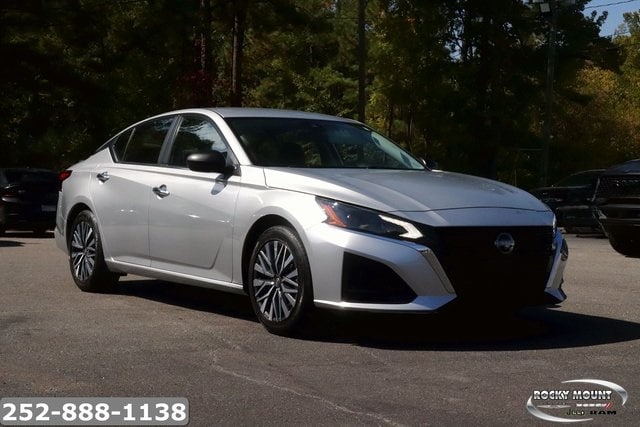 2024 Nissan Altima SV