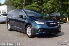 2025 Chrysler Pacifica SELECT Passenger Van