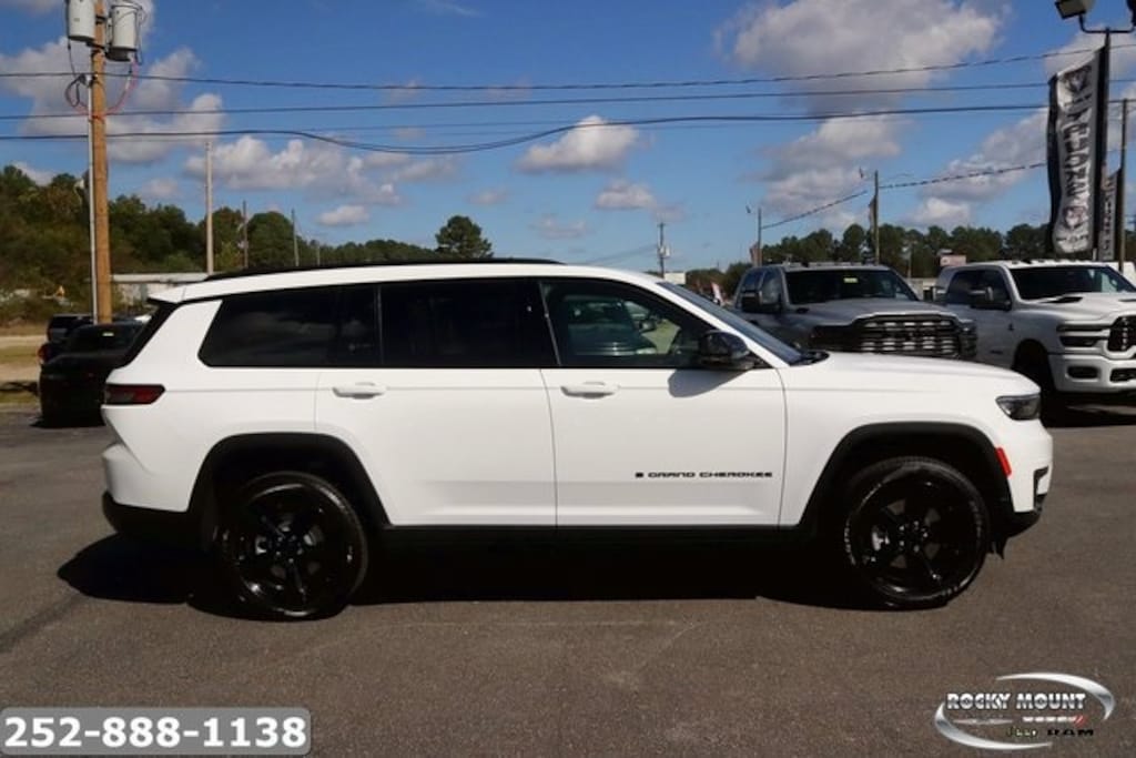 New 2025 Jeep Grand Cherokee L ALTITUDE X 4X4 Sport Utility