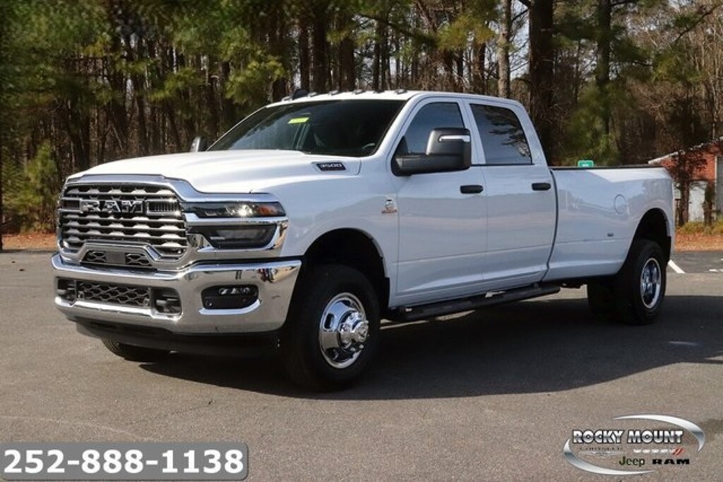 New 2026 Ram 3500 TRADESMAN CREW CAB 4X4 8' BOX Pickup