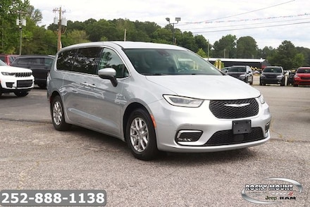 2023 Chrysler Pacifica Touring L Minivan/Van