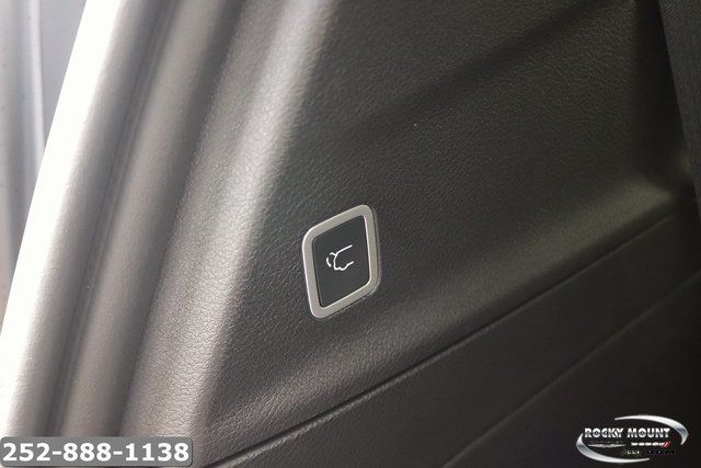2026 Chrysler Pacifica Select - Photo 16