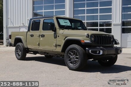 2025 Jeep Gladiator SPORT S 4X4 Pickup