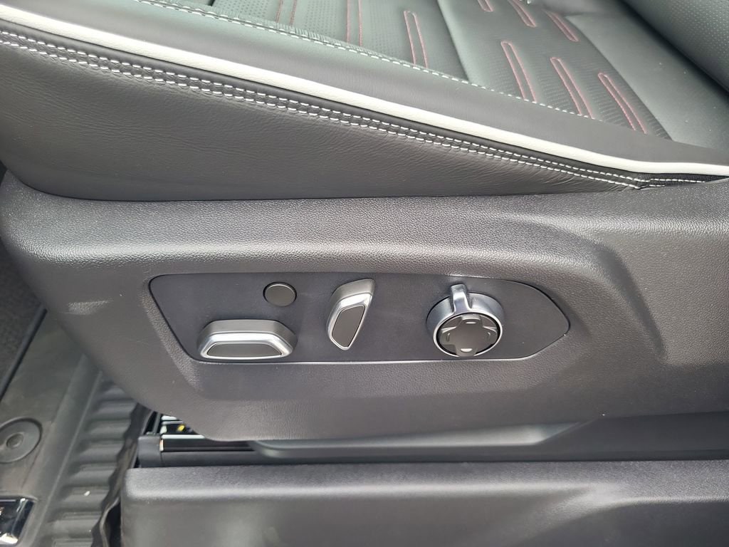 2026 GMC Sierra 1500 AT4X - Photo 12