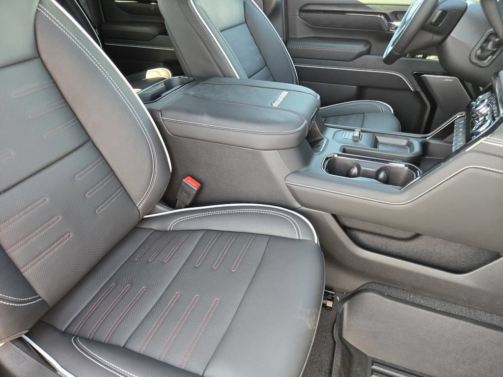2026 GMC Sierra 2500HD AT4X - Photo 8