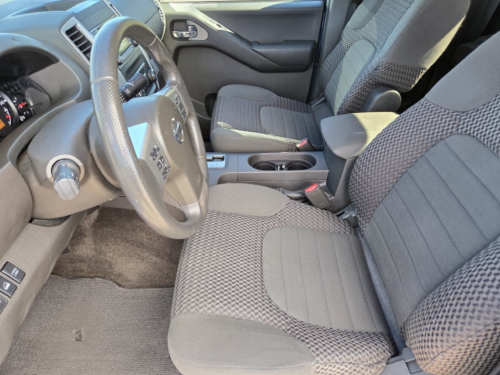 2014 Nissan Frontier SV - Photo 8