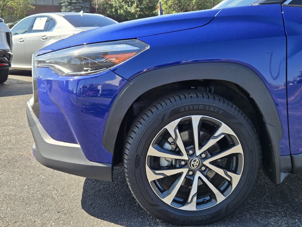 2024 Toyota Corolla Cross XLE - Photo 6