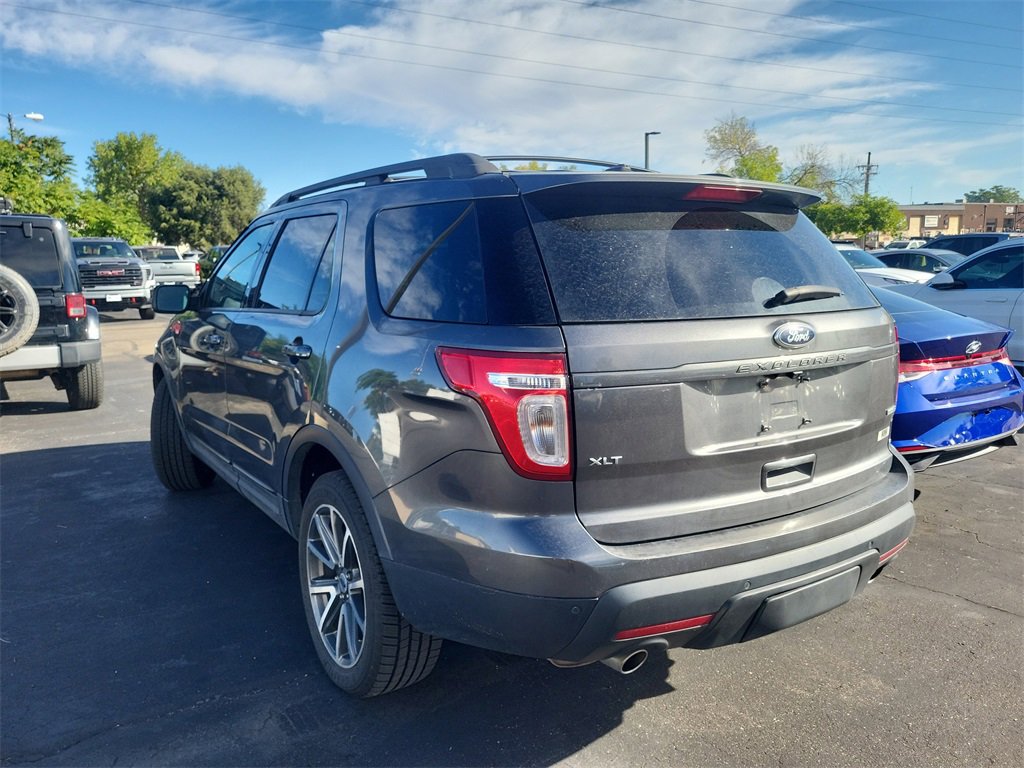 2015 Ford Explorer XLT photo 4