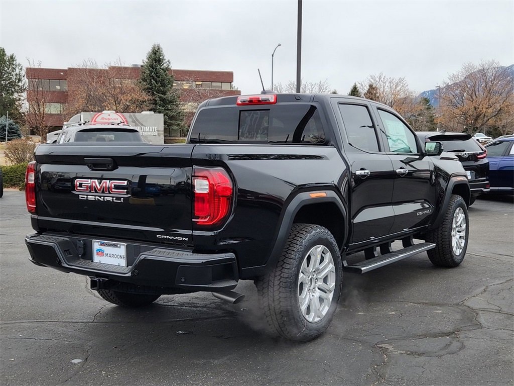 2024 Gmc Canyon Denali photo 3