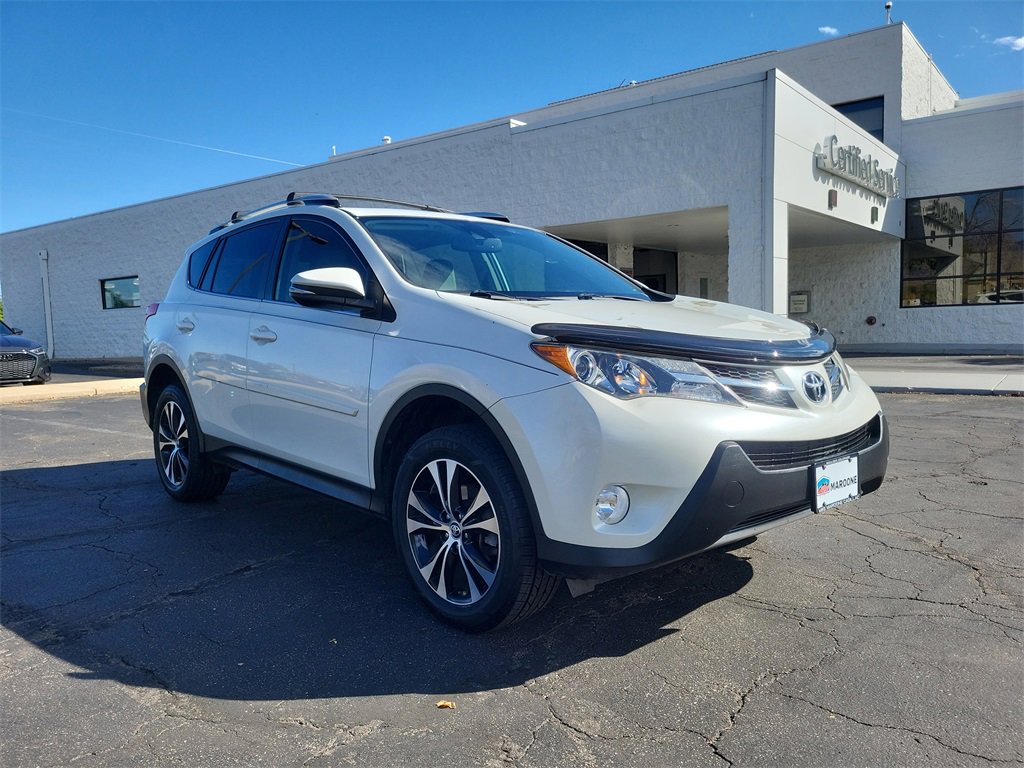 2015 Toyota RAV4 Limited photo 2