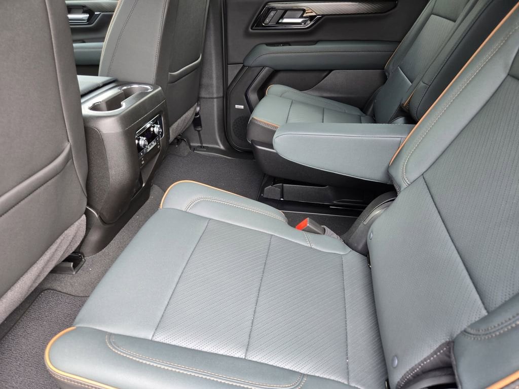 2026 GMC Yukon AT4 - Photo 17