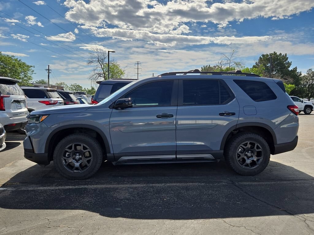 Used 2023 Honda Pilot TrailSport SUV