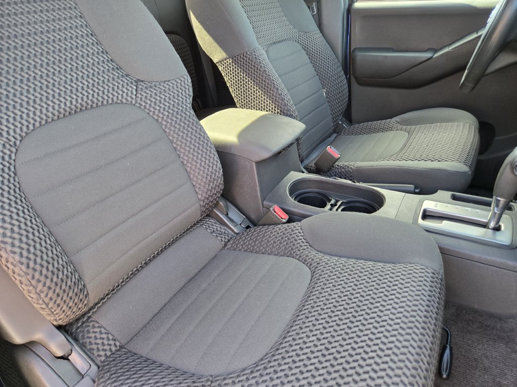 2014 Nissan Frontier SV - Photo 9