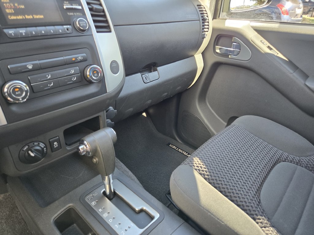 2014 Nissan Frontier SV - Photo 14